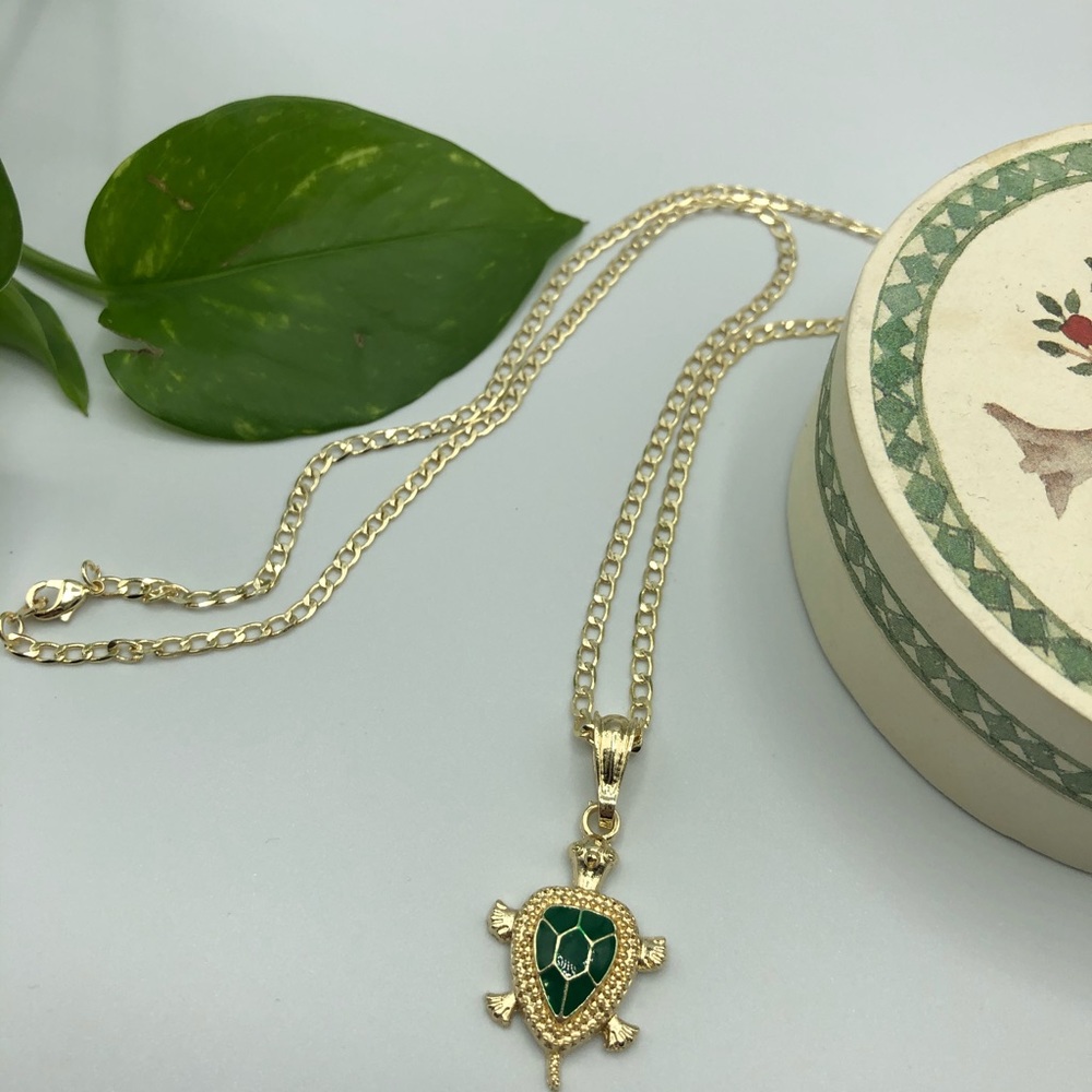 Jewelry gold plated, turtle pendant and chain